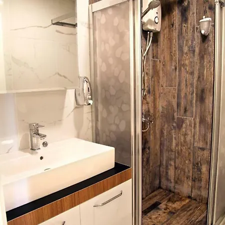 V&m Vip House Мерсин